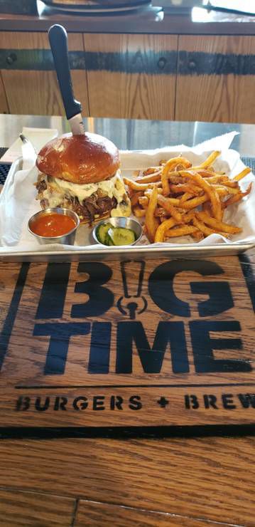 NWI Business Ins and Outs: Class UFC Gym coming to Munster, Big Time Burgers + Brew opens in Portage, Ollie's headed to Merrillville, Creative Comics expanding